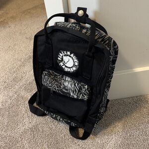 Fjallraven Kånken Art Mini Special Edition
